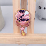 Nocturna Blossom Omamori - PIN METÁLICO